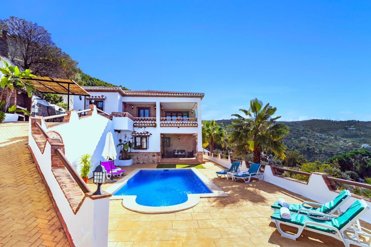 Holiday Home El Encinar Alcaucin Bagian luar foto