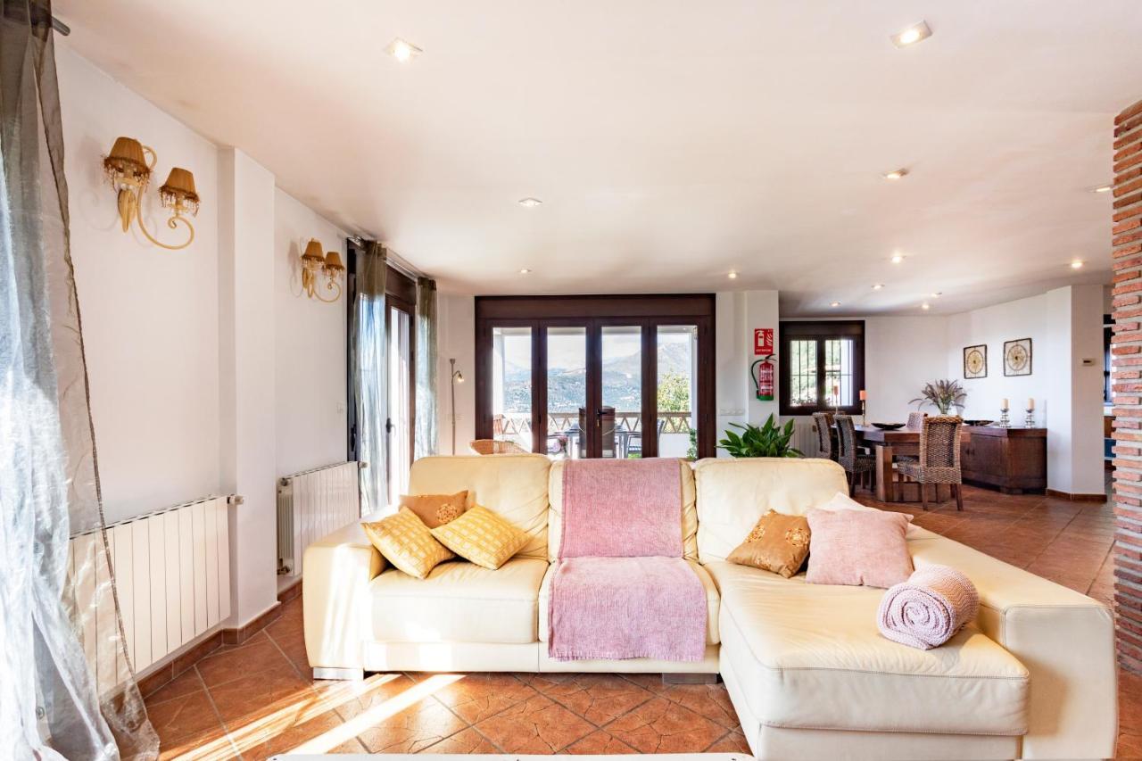 Holiday Home El Encinar Alcaucin Bagian luar foto