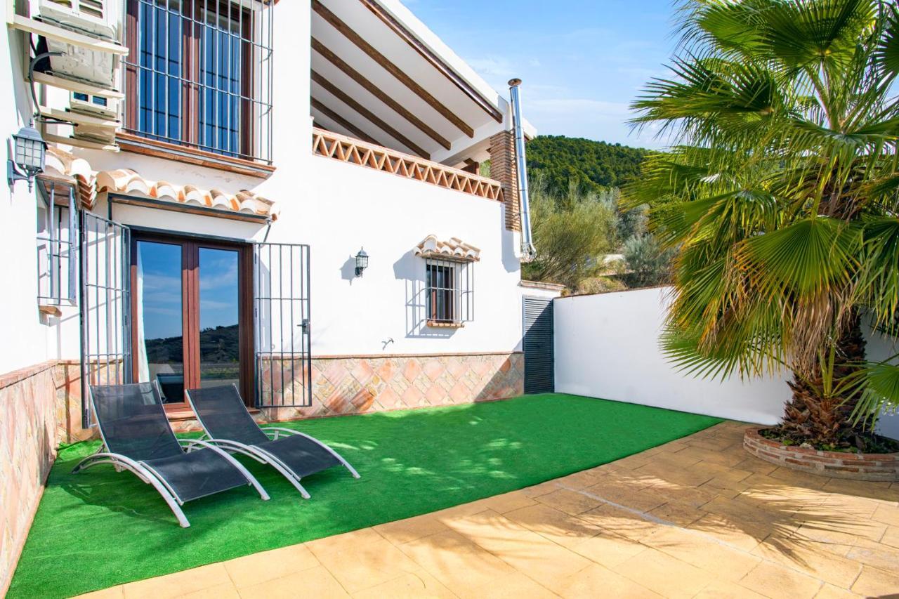 Holiday Home El Encinar Alcaucin Bagian luar foto