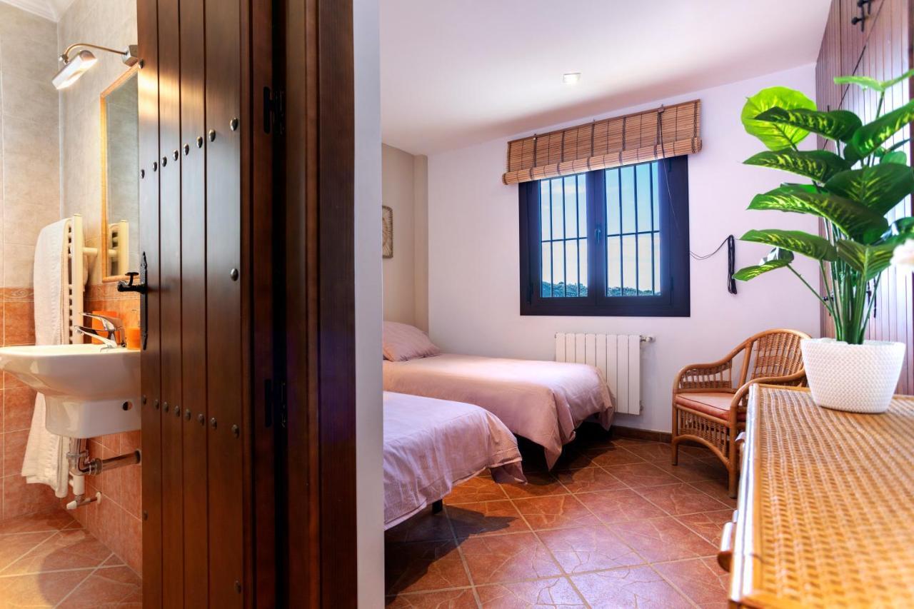 Holiday Home El Encinar Alcaucin Bagian luar foto