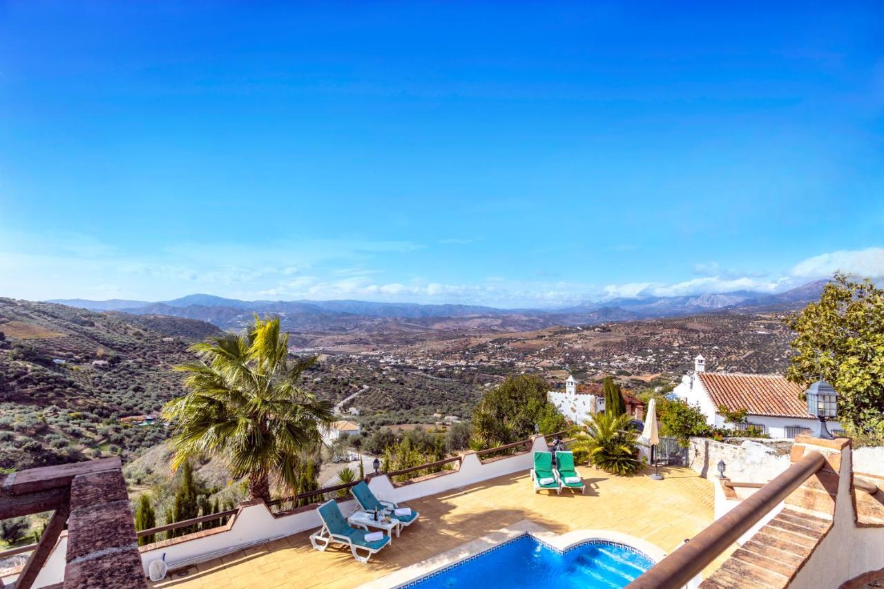 Holiday Home El Encinar Alcaucin Bagian luar foto